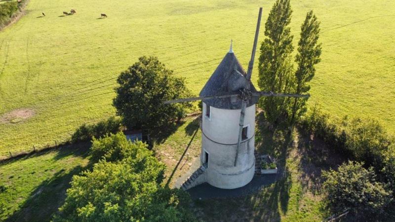 Villa Moulin A Vent Le Champ Du Trail Saint-Cyr-des-Gats Exterior foto